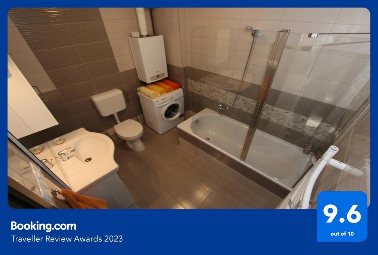 Blonde River Apartman Soter Szeged Exteriör bild